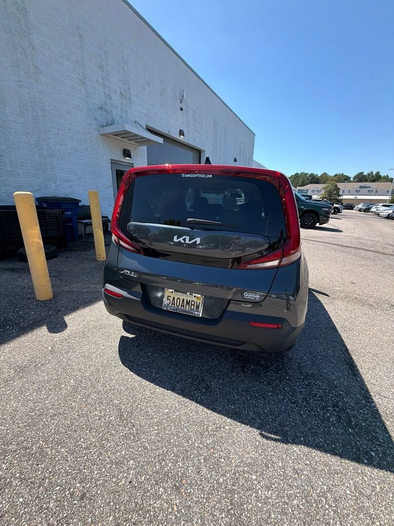 Used 2022 Kia Soul LX FWD image 11