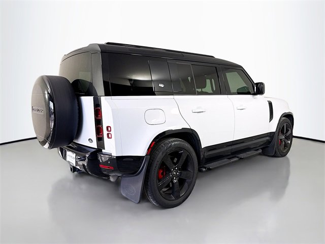 Certified 2022 Land Rover Defender 110 X-Dynamic HSE image 5