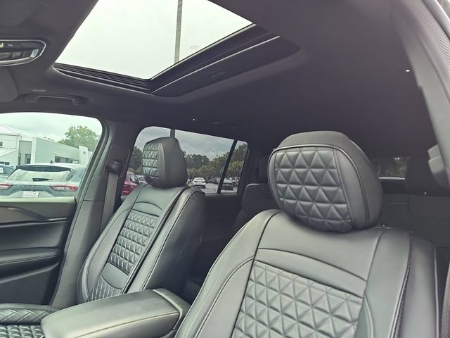Used 2025 Jeep Grand Cherokee L Laredo w/ Luxury Tech Group I RWD image 16