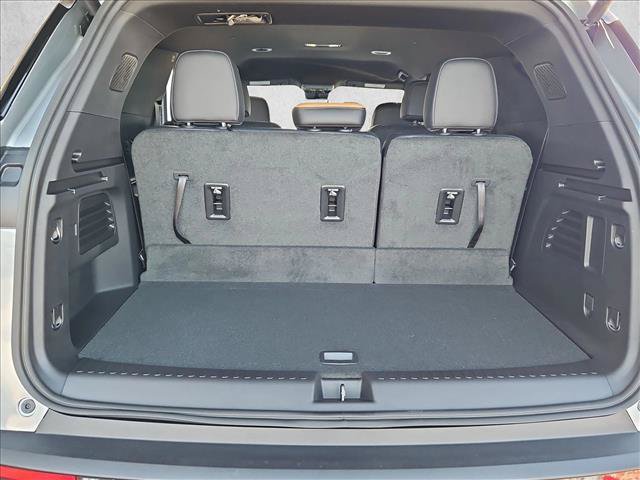 New 2027 Chevrolet Traverse Z71 w/ Driver Confidence Package AWD/4WD image 6