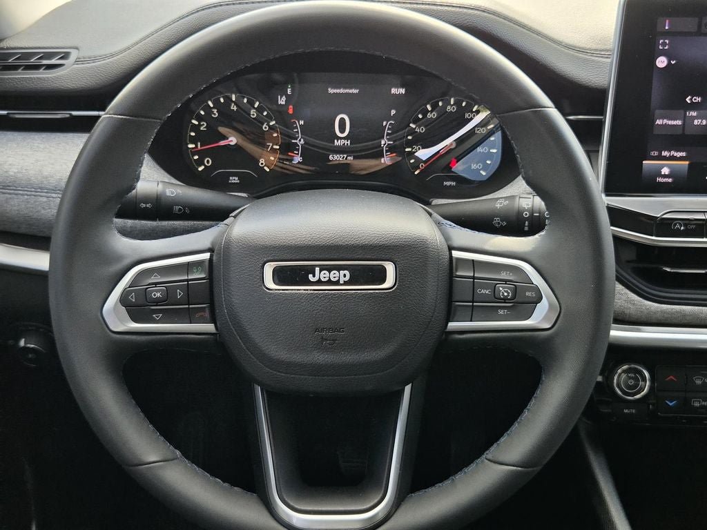 Used 2022 Jeep Compass Latitude FWD image 15