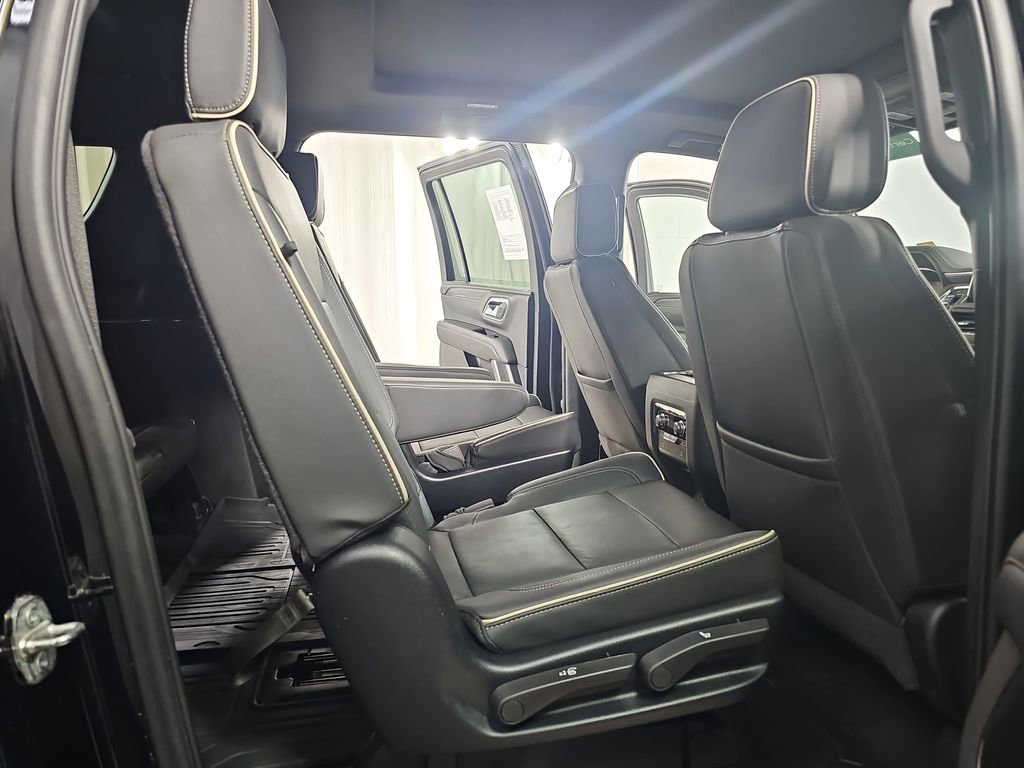 Certified 2024 GMC Yukon XL SLT w/ SLT Premium Package image 14