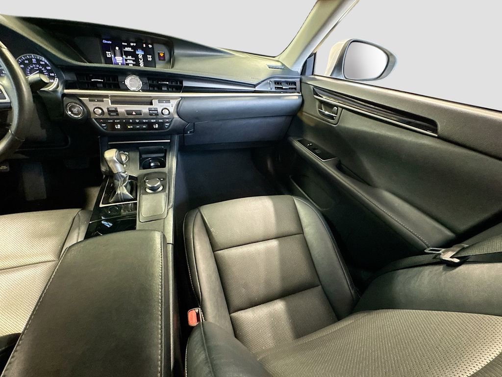Used 2018 Lexus ES 350 w/ Accessory Package 2 FWD image 16