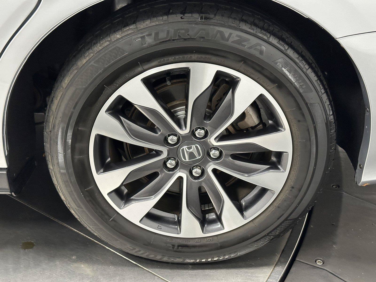 Used 2024 Honda Odyssey EX-L image 19