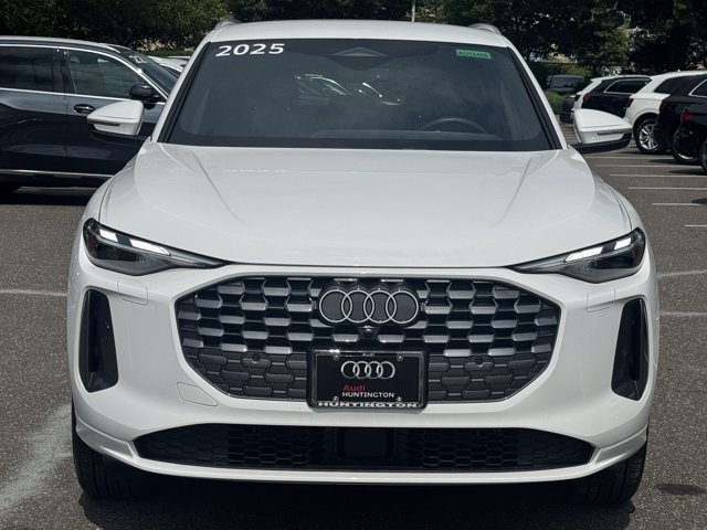 Used 2025 Audi Q5 Premium w/ Convenience Package AWD/4WD image 2