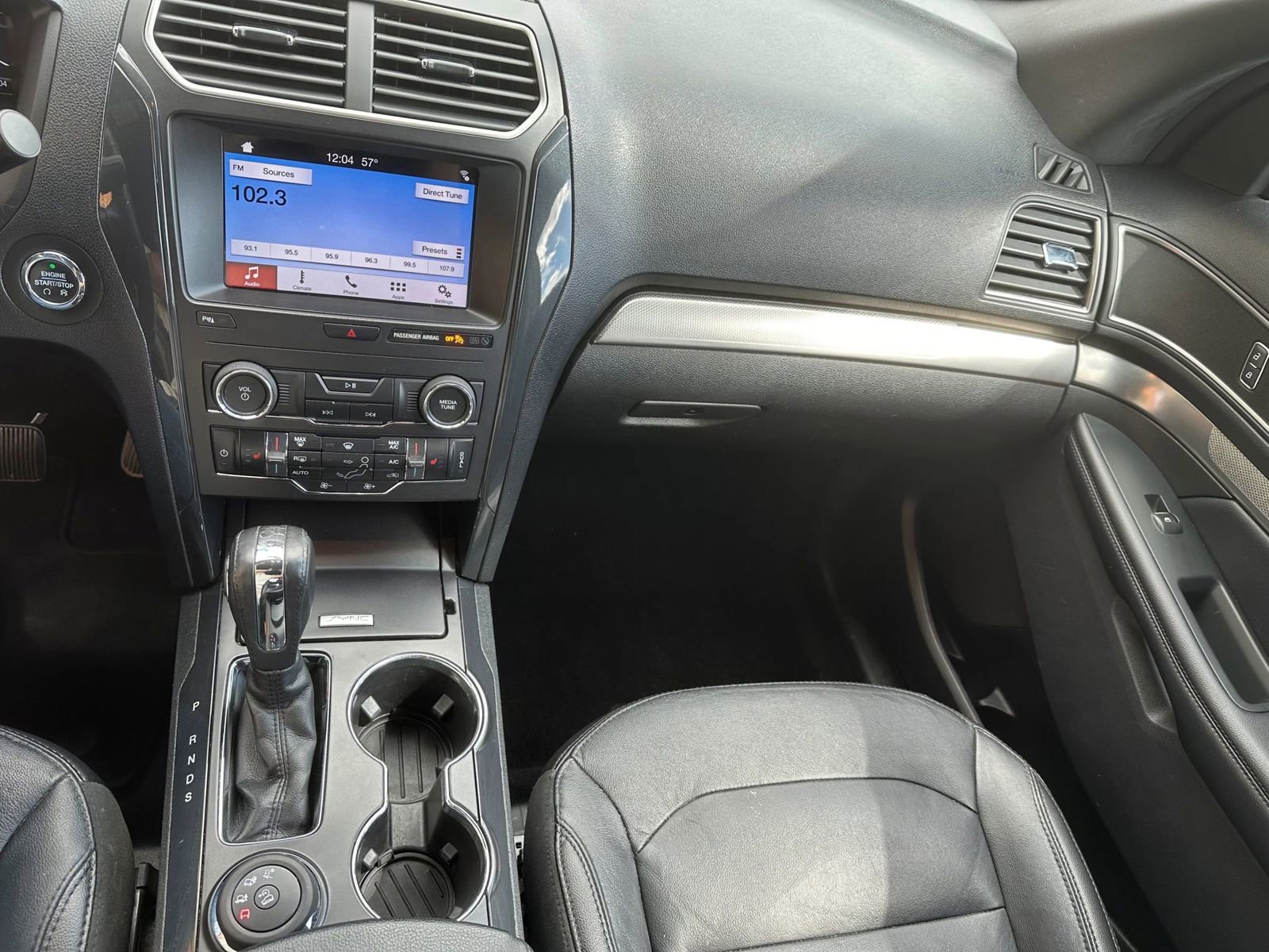 Used 2018 Ford Explorer XLT w/ Equipment Group 202A image 13