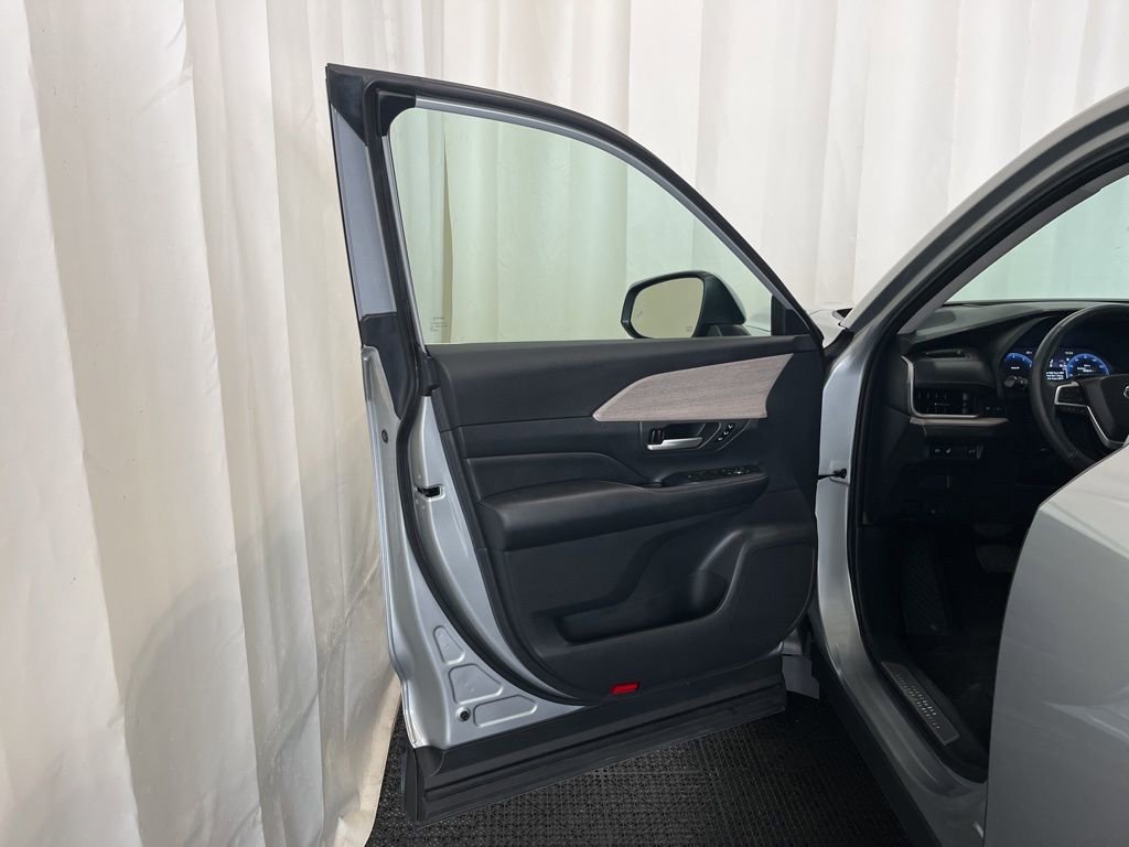 Used 2024 Toyota Grand Highlander Platinum image 19