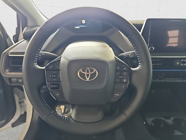 Used 2024 Toyota Prius XLE image 17