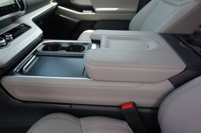 New 2027 Ford Expedition Active RWD image 34