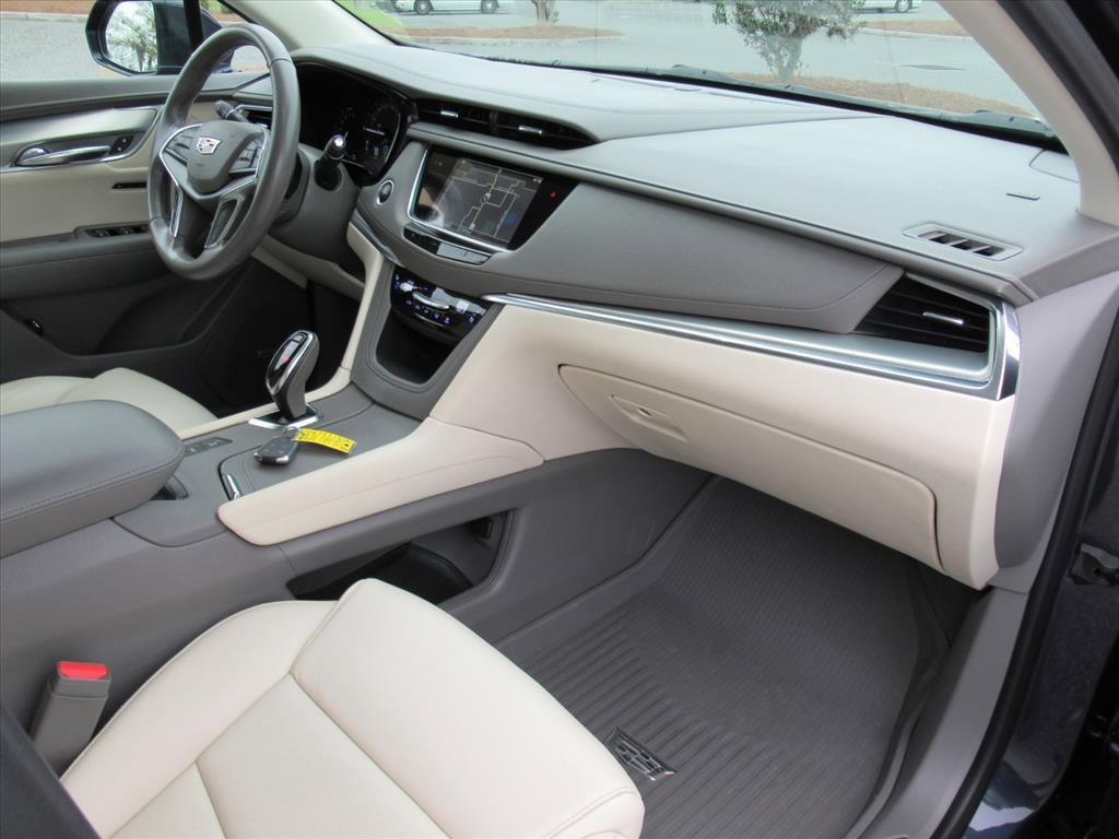 Used 2019 Cadillac XT5 Premium Luxury FWD image 11