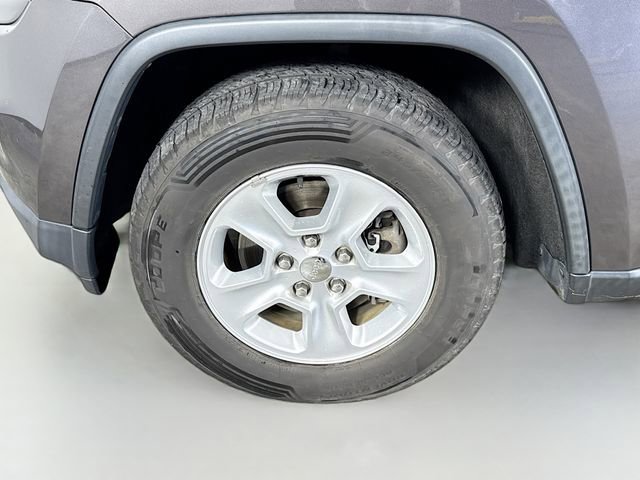 Used 2015 Jeep Grand Cherokee Laredo w/ Quick Order Package 23E image 30