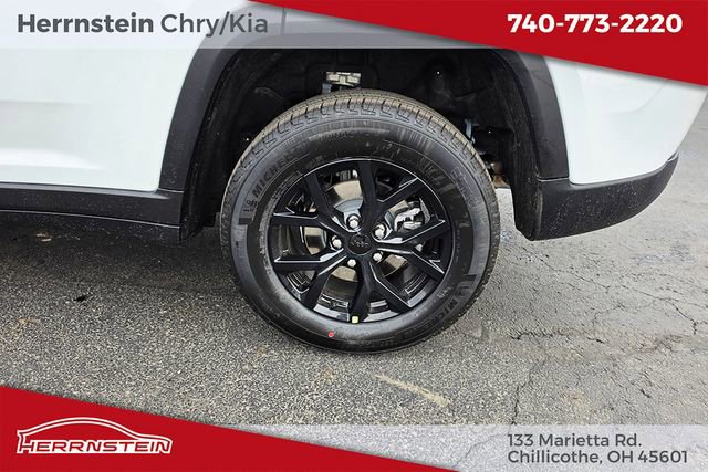 New 2026 Jeep Grand Cherokee Laredo image 24