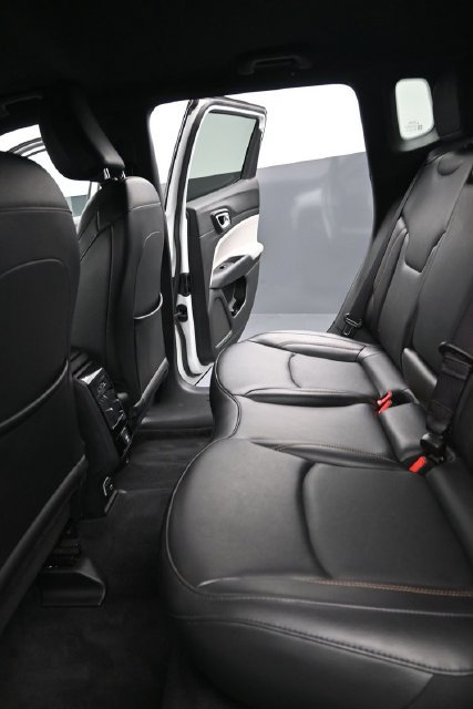 Used 2023 Jeep Compass Limited AWD/4WD image 8