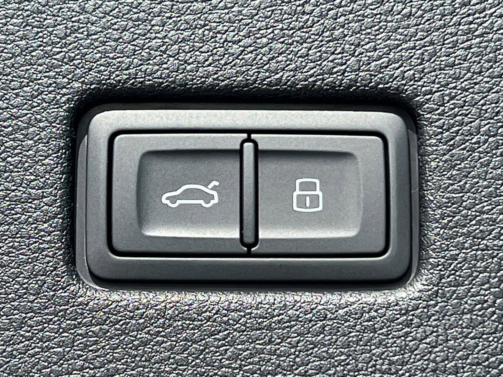 New 2026 Audi RS Q8 performance image 13