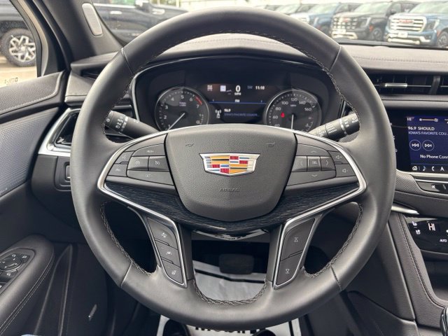 Certified 2025 Cadillac XT5 Premium Luxury w/ Technology Package AWD/4WD image 10