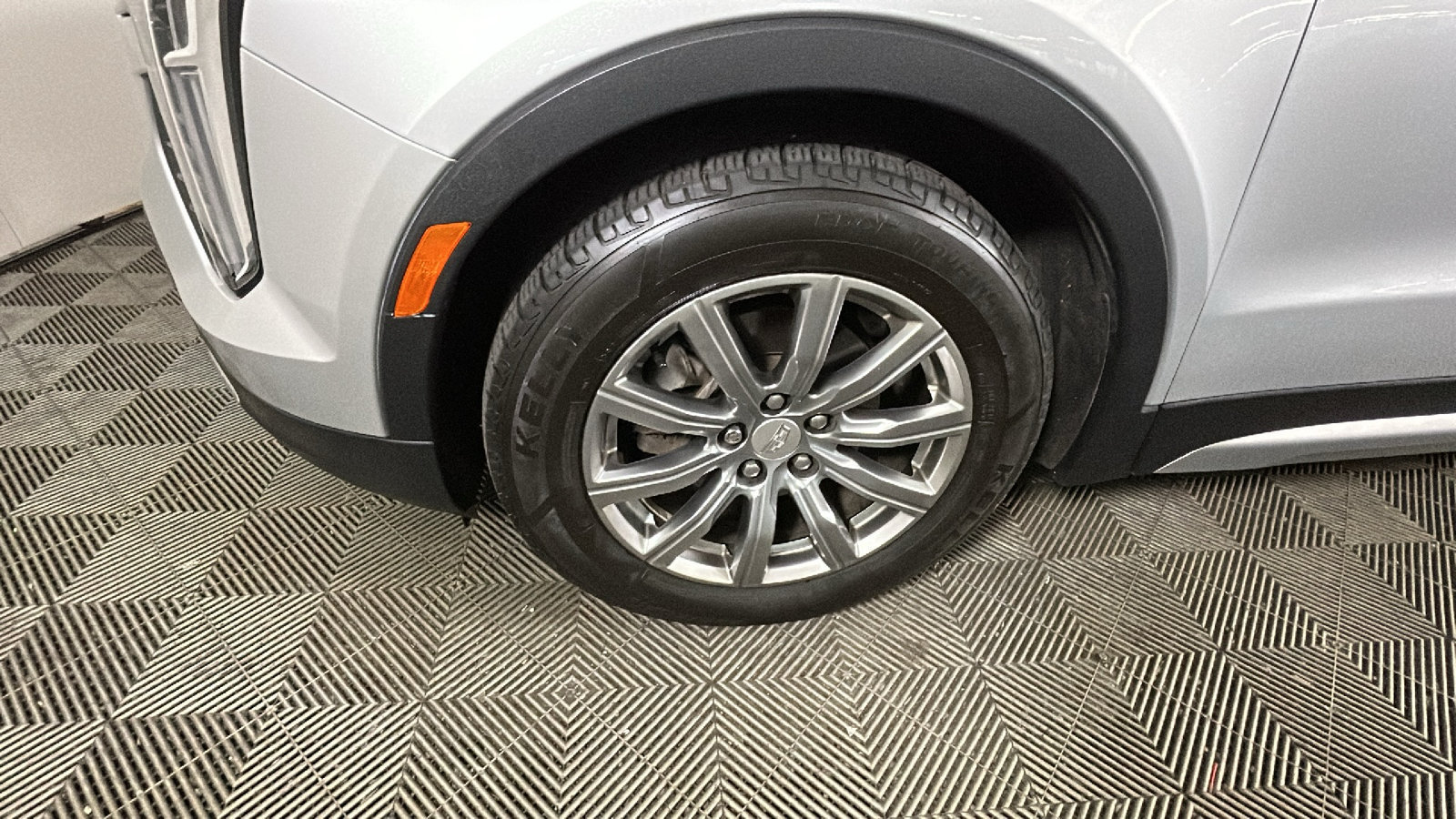 Used 2019 Cadillac XT4 Premium Luxury w/ Cold Weather Package AWD/4WD image 11