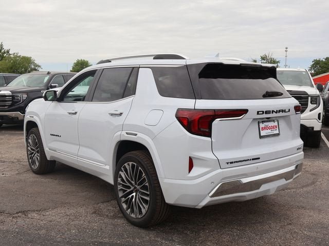 New 2026 GMC Terrain Denali w/ LPO, Black Badging Package AWD/4WD image 5