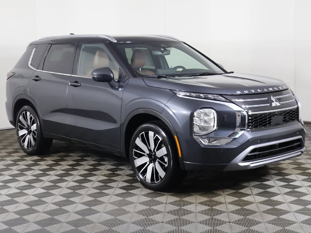 New 2025 Mitsubishi Outlander SEL image 2