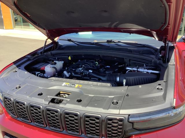 Used 2023 Jeep Grand Cherokee L Laredo AWD/4WD image 44