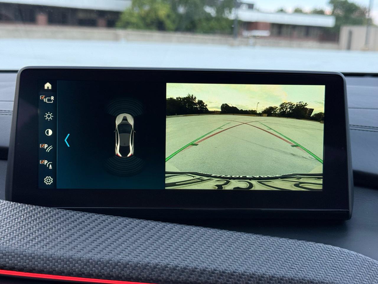 Used 2019 BMW i8 Coupe AWD/4WD image 31