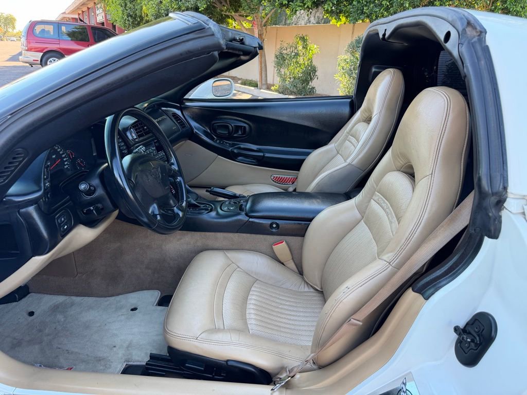 Used 2003 Chevrolet Corvette Coupe w/ Preferred Equipment Group image 18