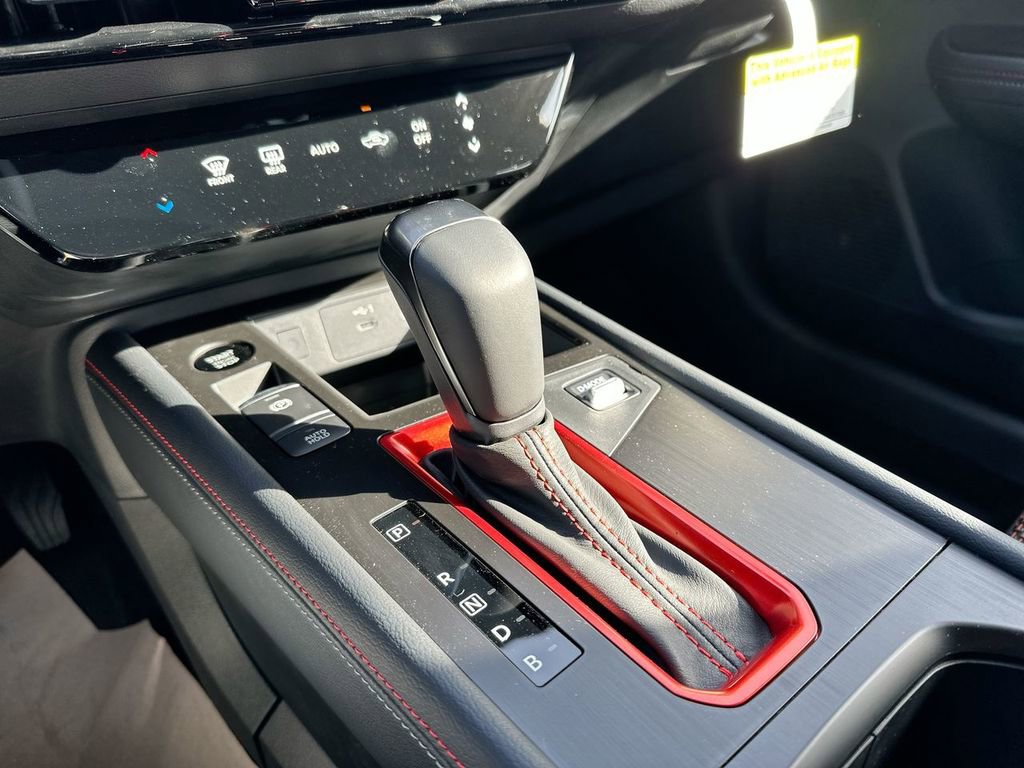 Certified 2025 Nissan Kicks SR image 30