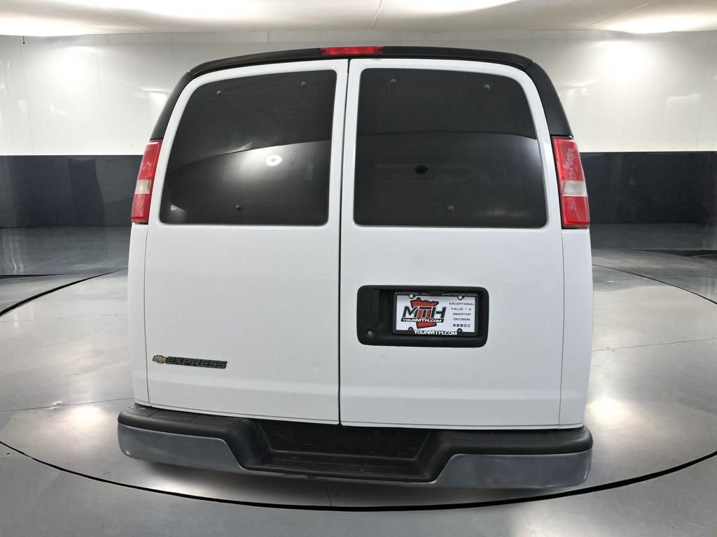 Used 2017 Chevrolet Express 3500 LT w/ LT Preferred Equipment Group image 7
