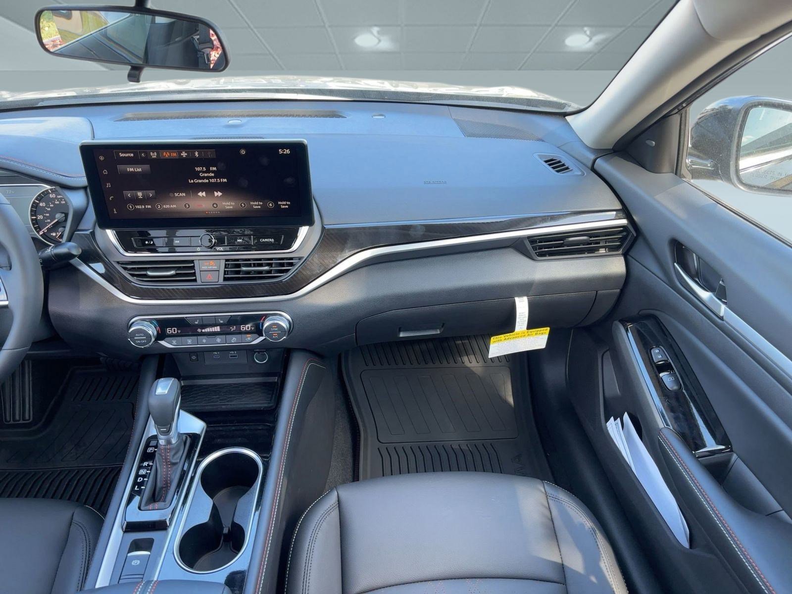 New 2025 Nissan Altima 2.5 SR w/ SR Premium Package AWD/4WD image 28