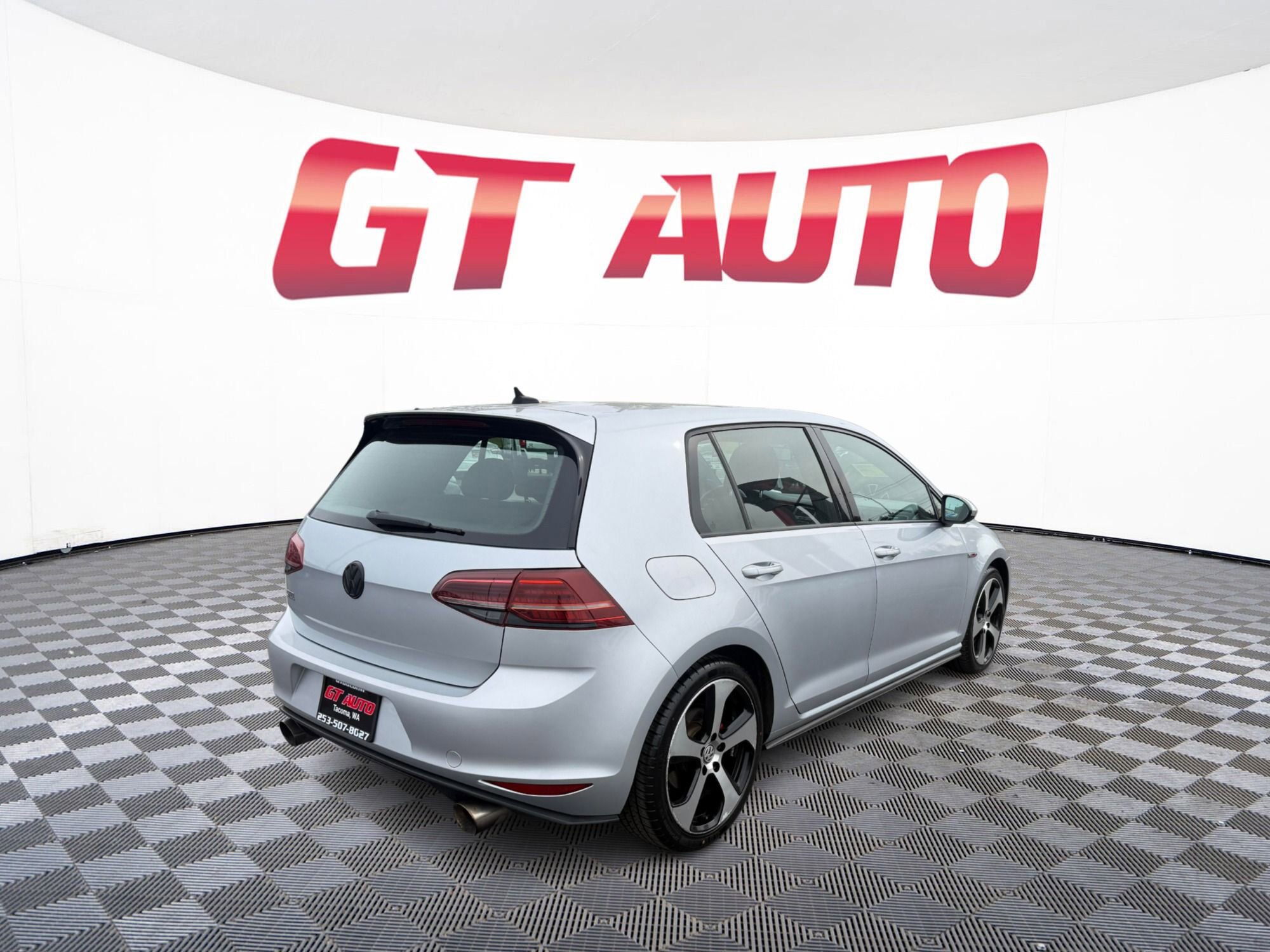 Used 2016 Volkswagen GTI SE FWD image 5