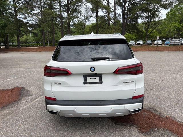 Used 2019 BMW X5 xDrive40i w/ Premium Package 2 AWD/4WD image 4