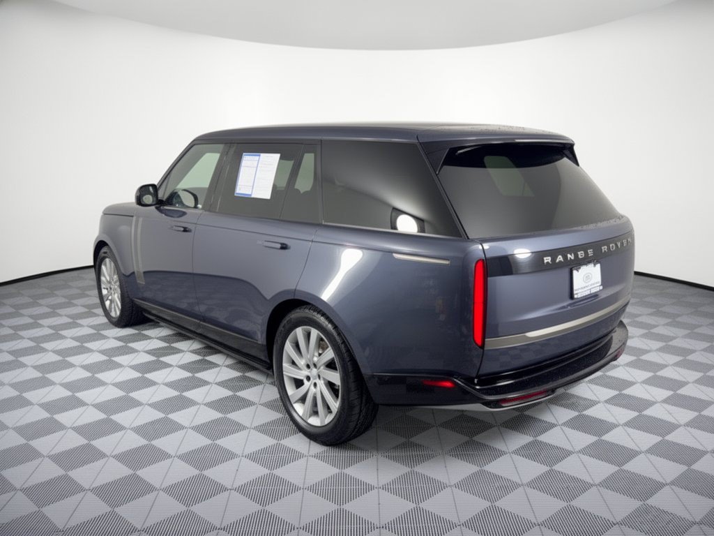 Used 2024 Land Rover Range Rover Long Wheelbase SE AWD/4WD image 3
