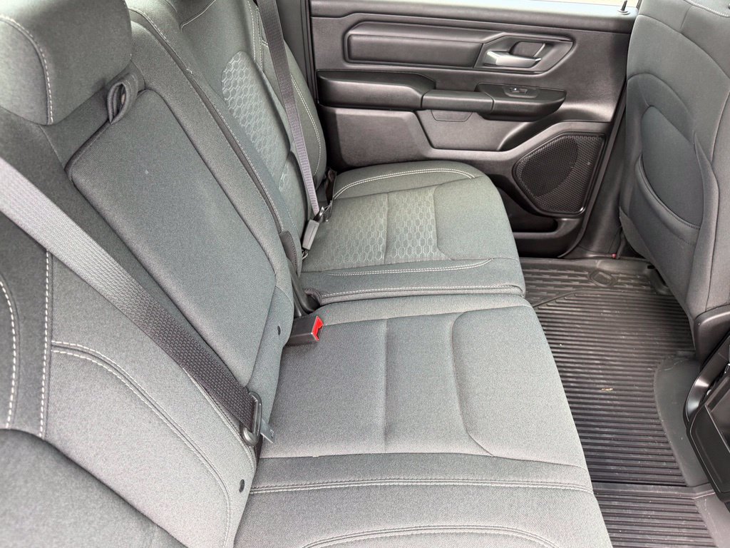 Used 2025 RAM 1500 Warlock AWD/4WD image 16