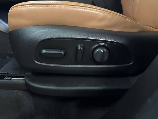 Used 2020 Buick Enclave Essence w/ Sound and Sites Package image 12