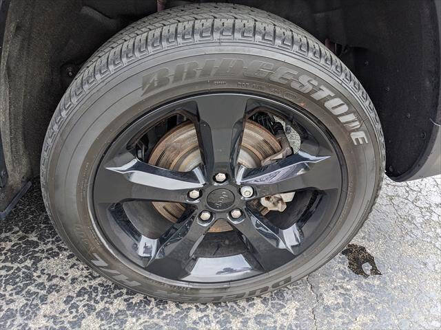 Used 2023 Jeep Grand Cherokee L Laredo AWD/4WD image 8