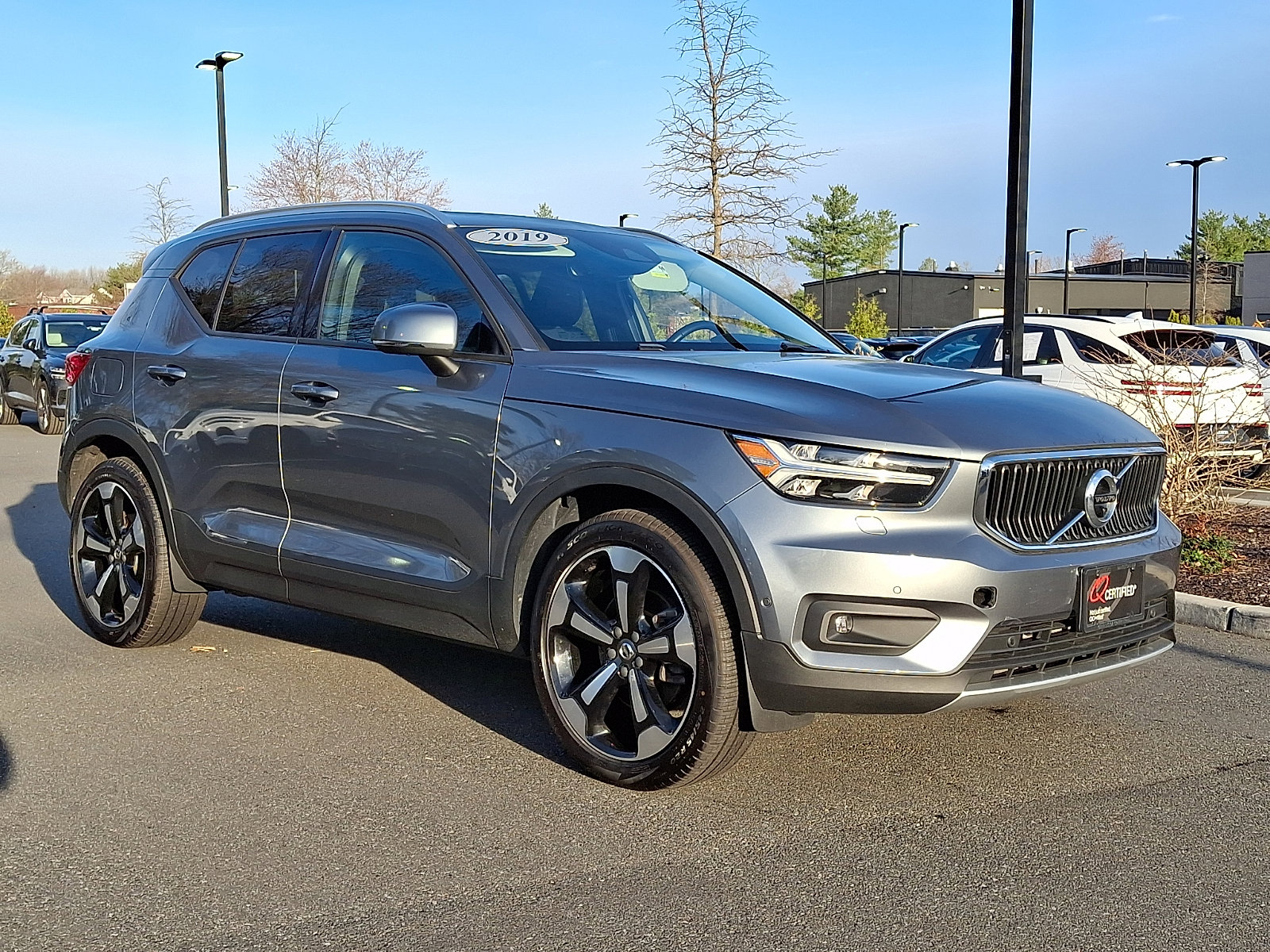 Used 2019 Volvo XC40 T5 Momentum