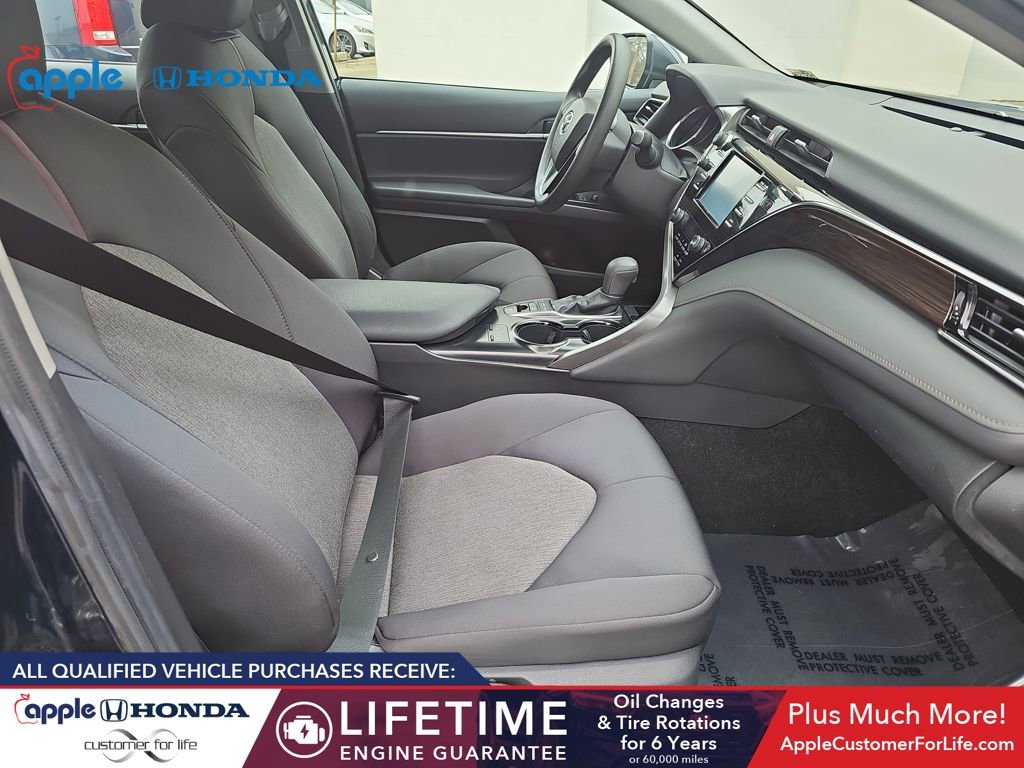 Used 2019 Toyota Camry LE image 20