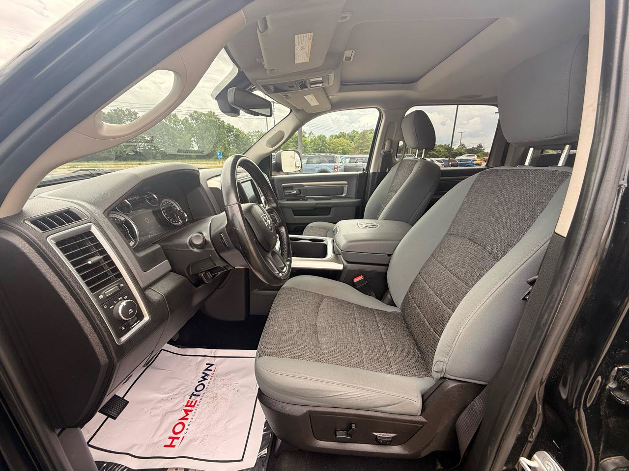 Used 2019 RAM 1500 Warlock AWD/4WD image 12