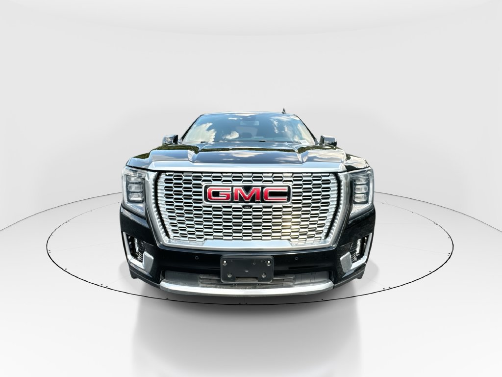 Used 2024 GMC Yukon XL Denali AWD/4WD image 3