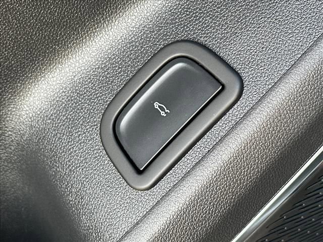 Certified 2025 GMC Acadia Denali w/ Super Cruise Package FWD image 20