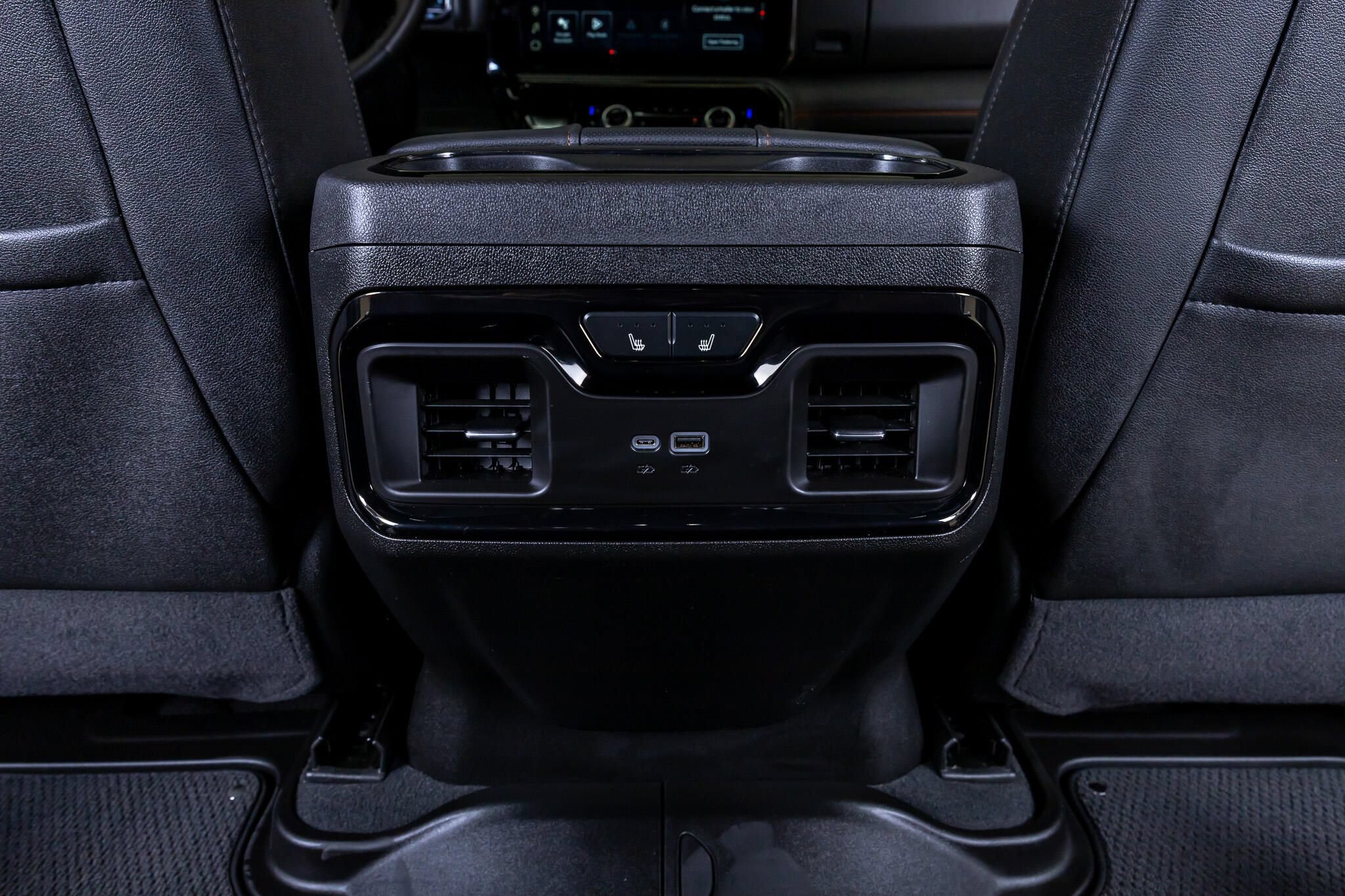 Used 2024 GMC Sierra 1500 AT4 w/ Technology Package AWD/4WD image 34