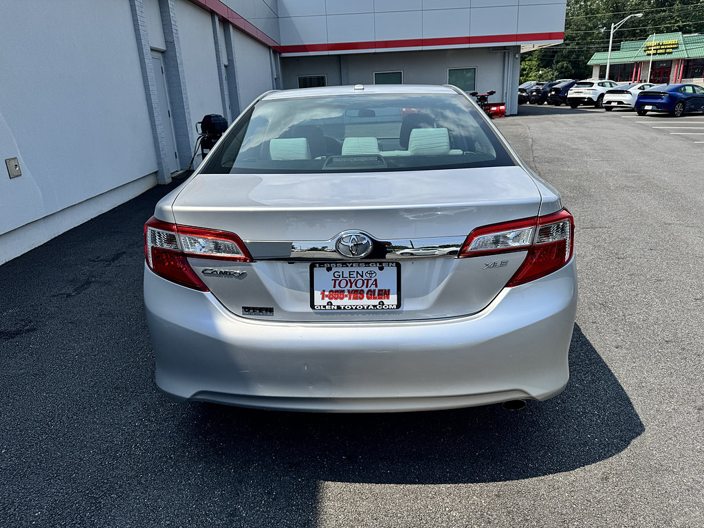 Used 2014 Toyota Camry XLE FWD image 5