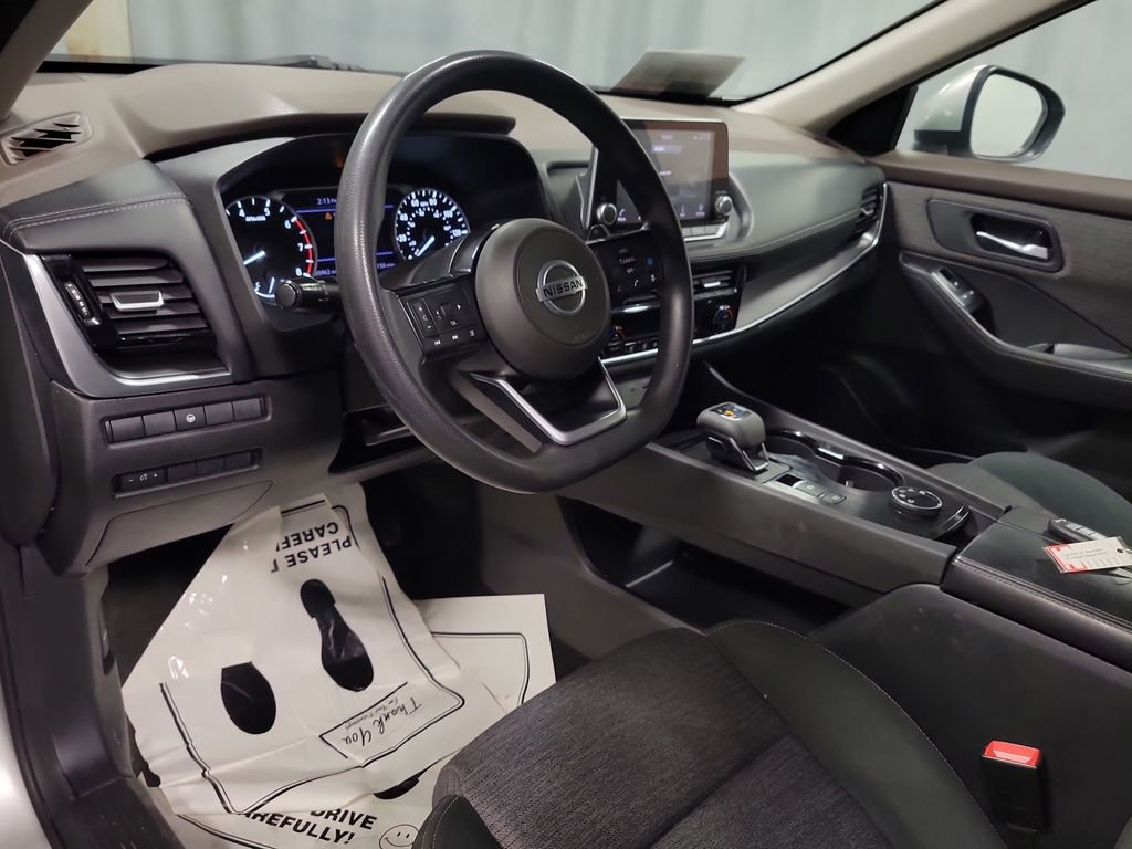 Used 2021 Nissan Rogue SV image 13