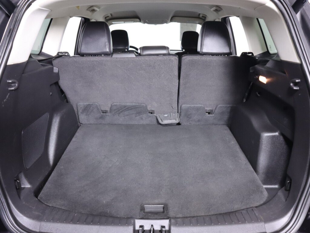 Used 2019 Ford Escape Titanium AWD/4WD image 37