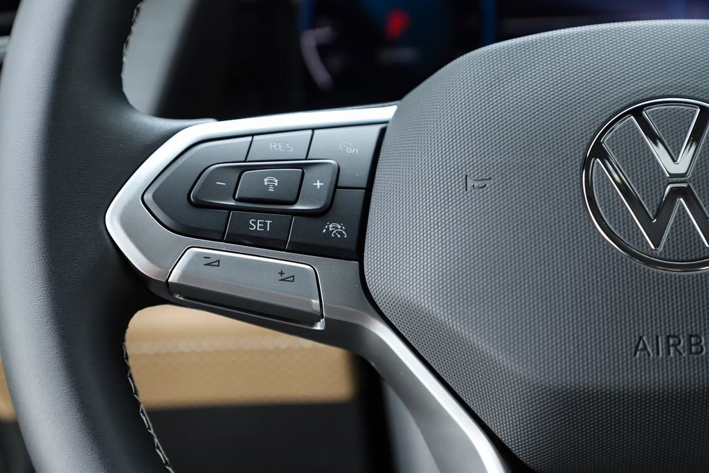 New 2026 Volkswagen Atlas Cross Sport SE image 21