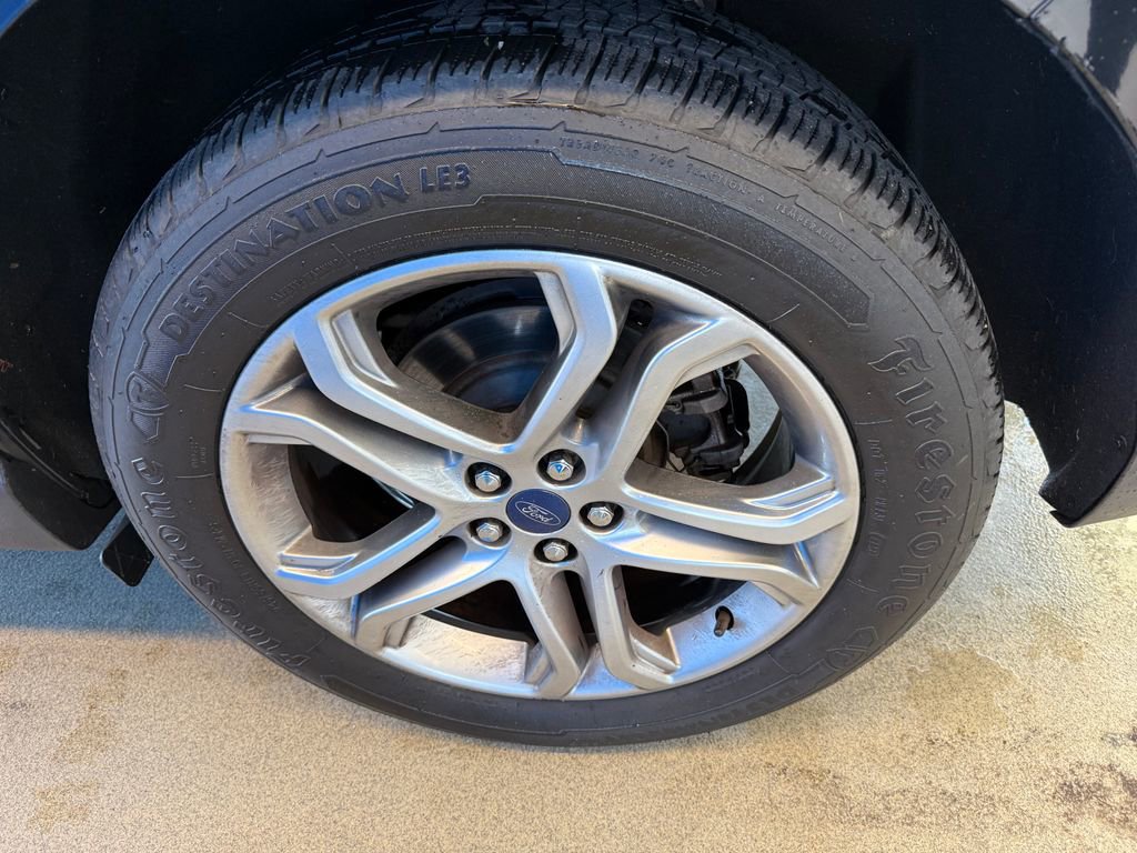 Used 2016 Ford Edge Titanium AWD/4WD image 8