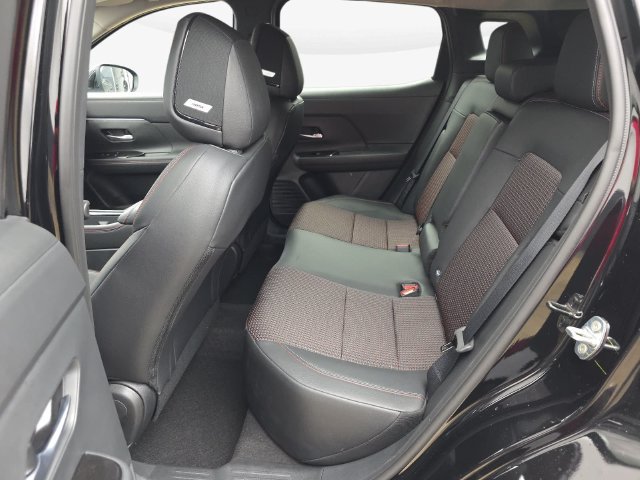 New 2027 Nissan Kicks SR w/ SR Premium Package FWD image 14