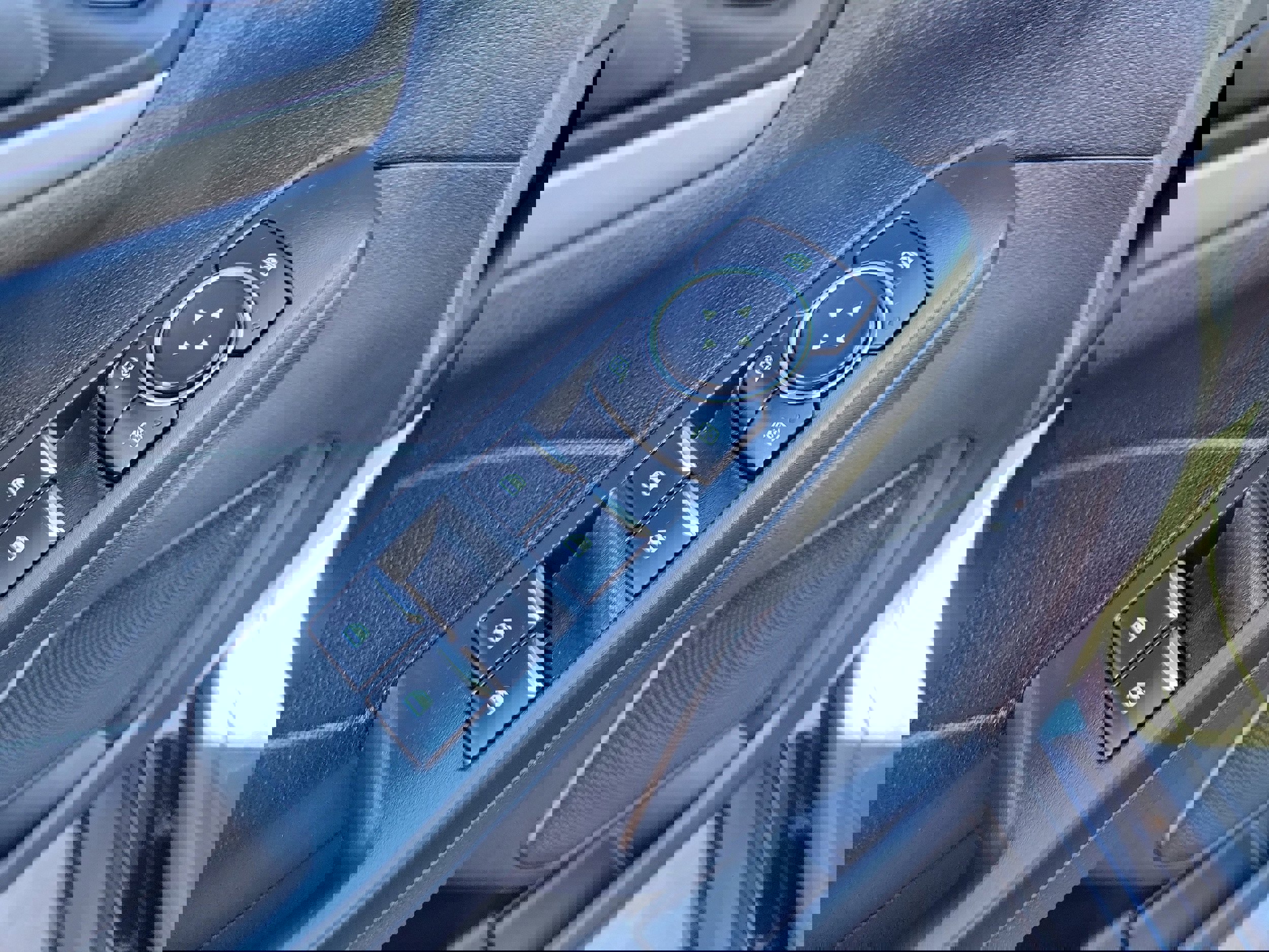 Certified 2022 Ford Escape SE w/ Convenience Package image 17