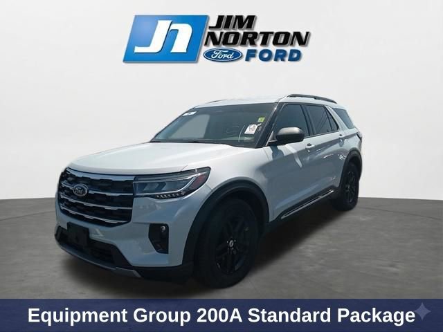 Used 2025 Ford Explorer Active w/ Active Comfort Package RWD image 4
