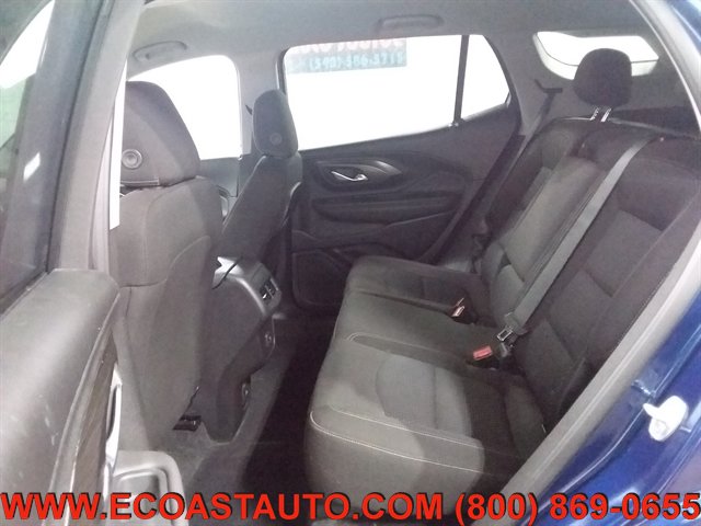 Used 2023 GMC Terrain SLE w/ Driver Convenience Package FWD image 12