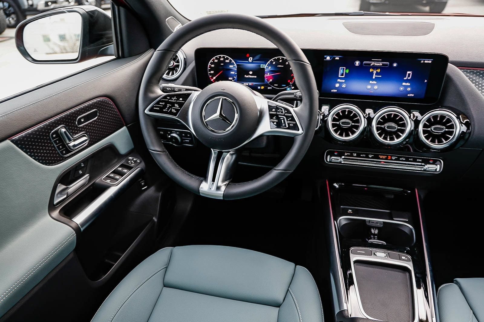 New 2026 Mercedes-Benz GLA 250 4MATIC image 15